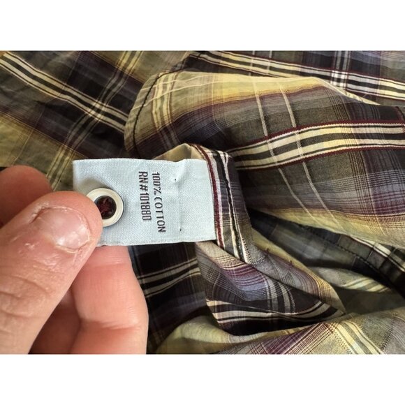 7Diamonds‎ Men Short Sleeve Button Down Shirt Size Medium Plaid Cotton Logo - Picture 8 of 12